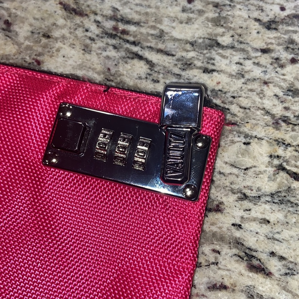Vaultz security bag - Picture 2 of 4